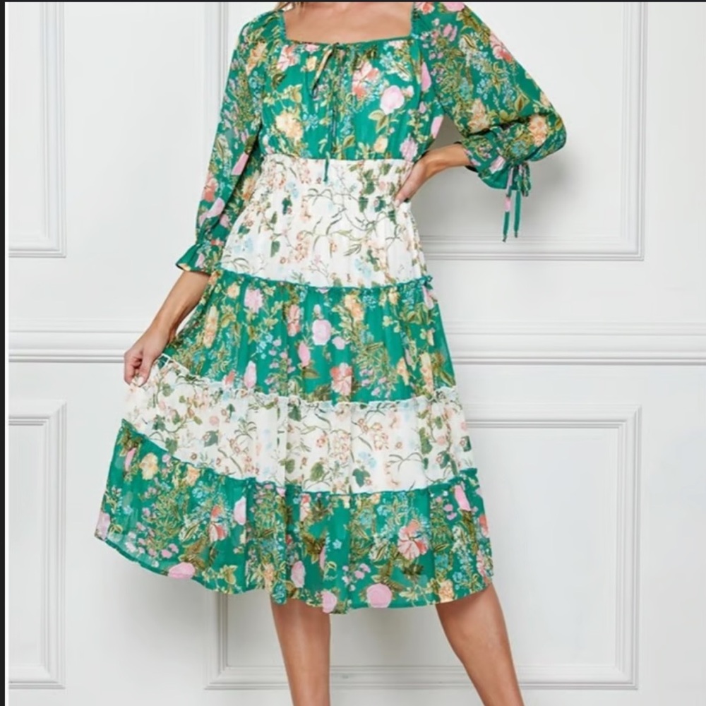 🌿 Anthropologie Fig and Flower Boho Tiered Green Floral Print Dress Size Medium - Picture 10 of 10